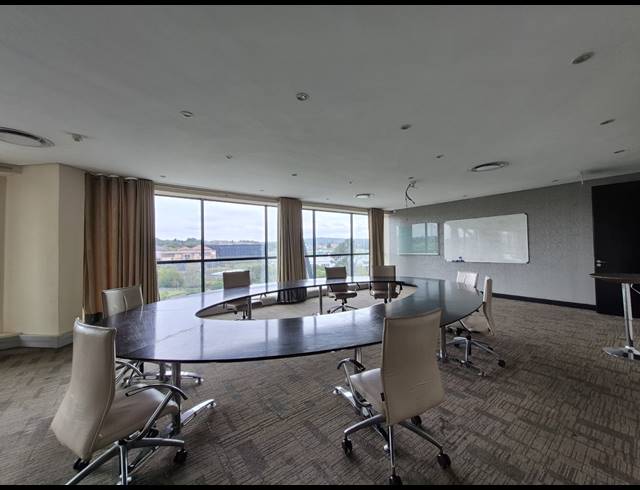98M² OFFICE TO LET IN SUNNINGHILL